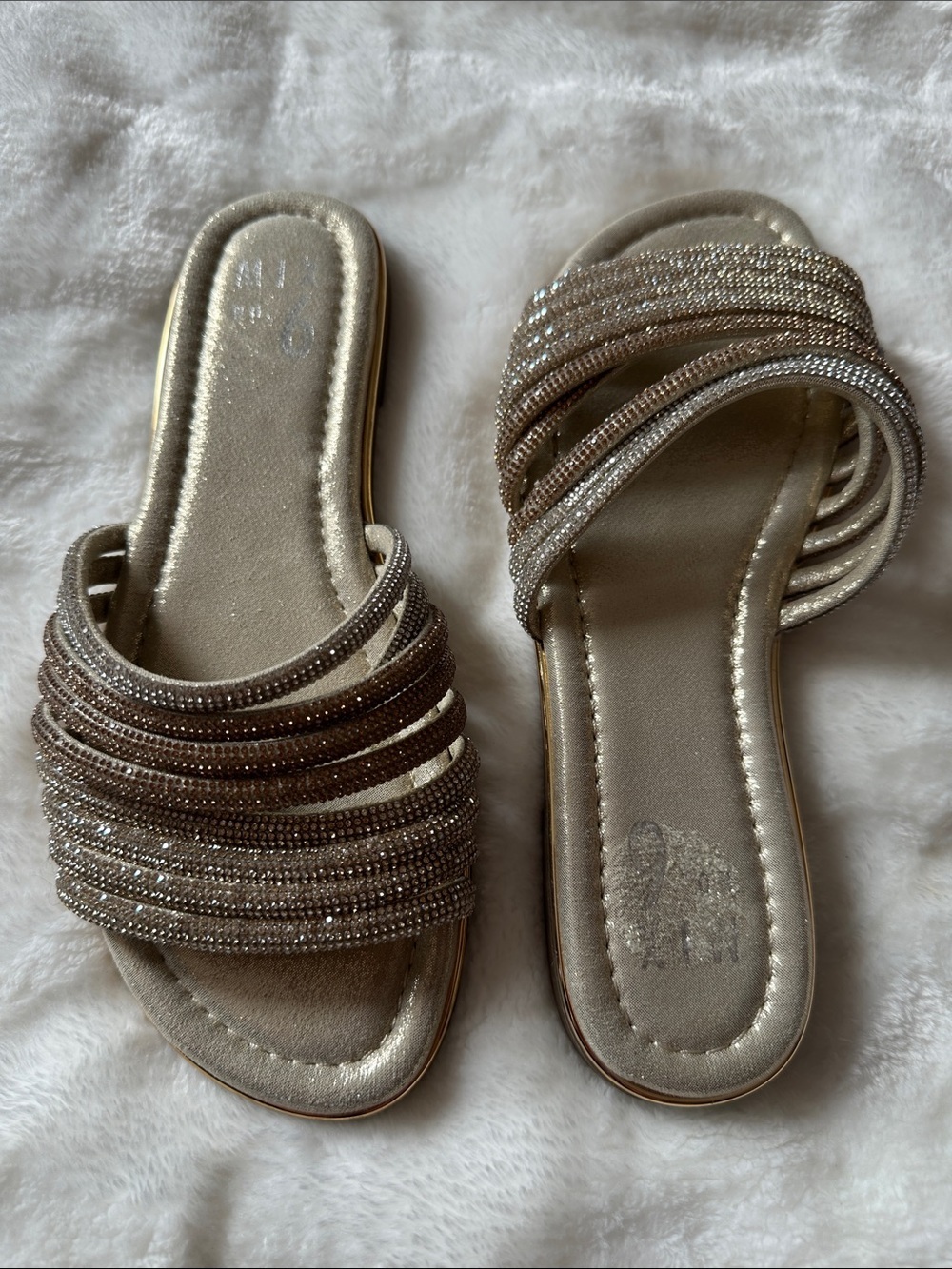 MIX NO.6 Women’s Beaded Slide Sandals in Champagne Sz 6 Summer Feminine Elegant